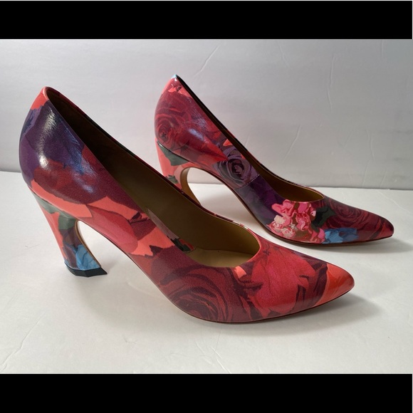 Sold! - Picture 4 of 10